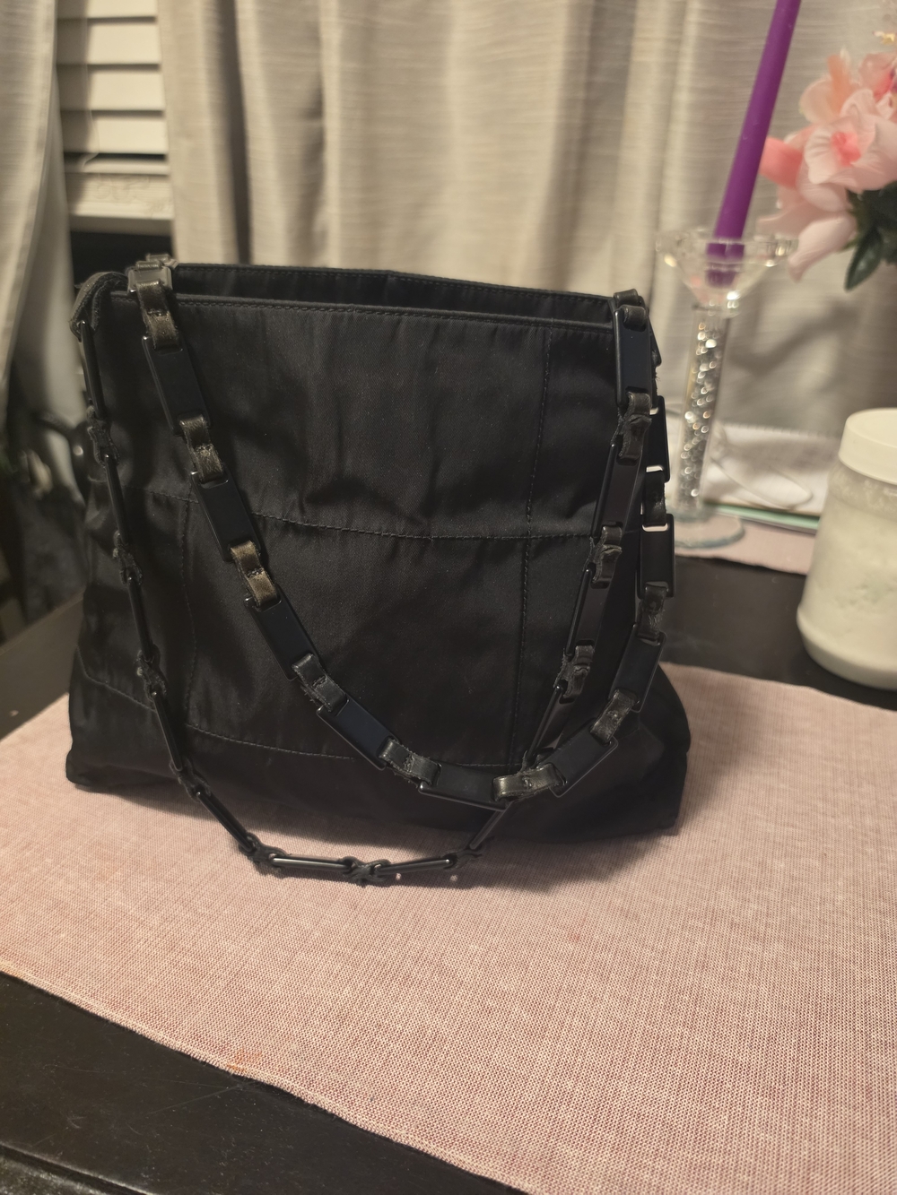 Vintage Prada Tessuto black nylon triangle logo shoulder bag. - Picture 5 of 6